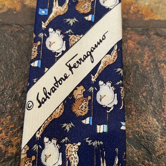 Salvatore Ferragamo tie - Picture 5 of 5